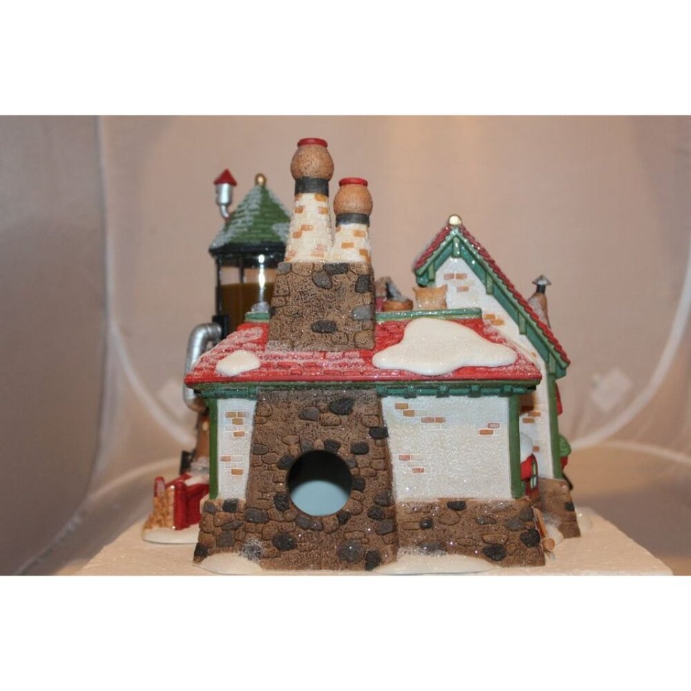 Dept 56 North Pole - The Peanut Brittle Factory - Picture 5 of 8